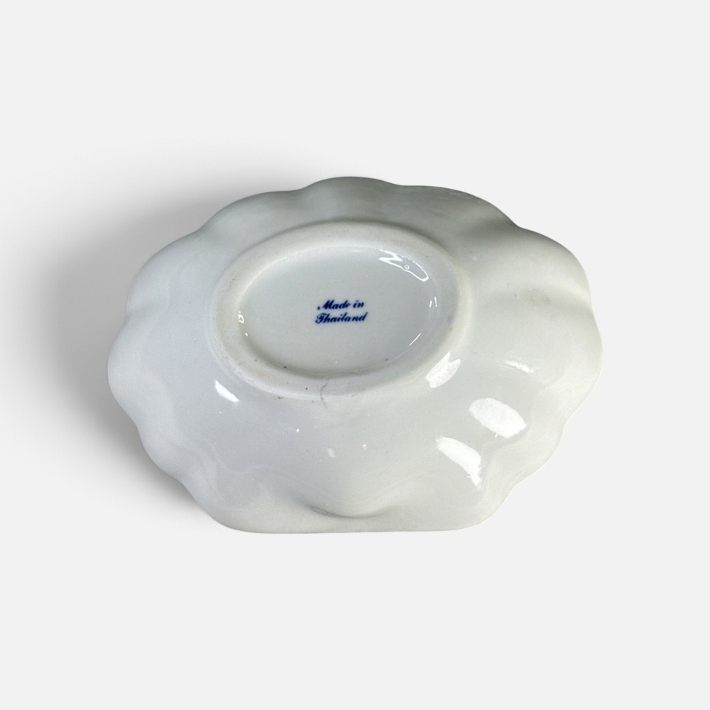 Blue and White Thai Pineapple Pattern Scalloped Porcelain Bowl Made in Thailand